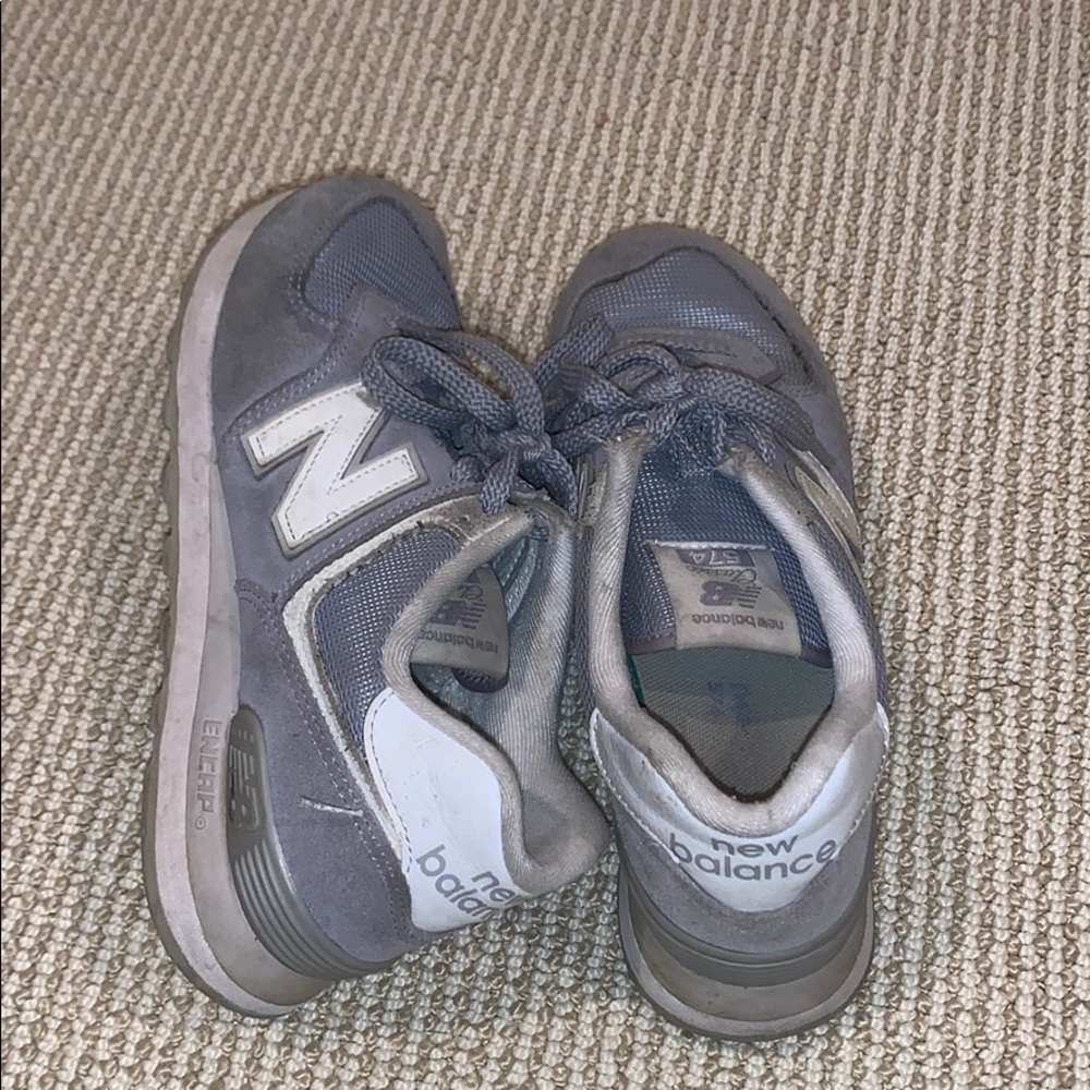 New Balance 574’s Purple size 8 - Picture 2 of 3